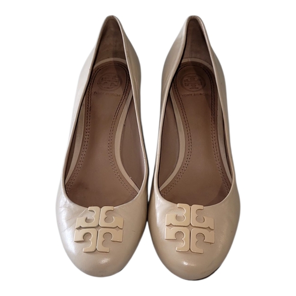Tory Burch Women's Cream Wedge Shoes - Picture 5 of 8